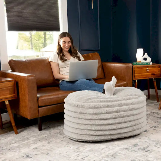 Pouf ottoman côtelé gris en fausse fourrure, rond/ovale, pour 1 personne