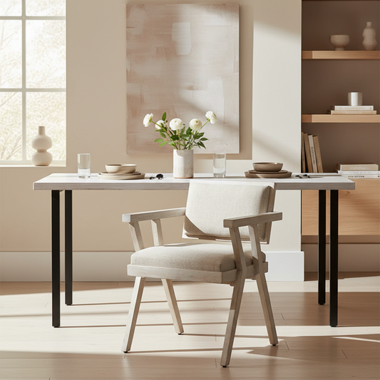 Chaise de salle à manger avec accoudoirs, dossier plein, coloris crème et blond – Vendue à l'unité