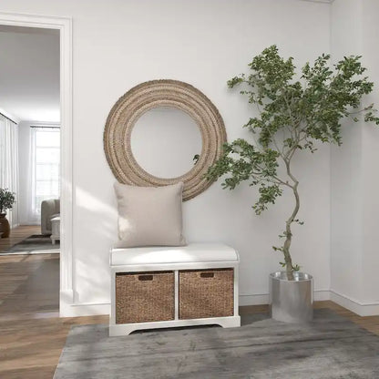 Banc de rangement en bois blanc avec paniers en jonc de mer marron et coussin d'assise – Siège simple, 86,4 cm (L) × 40,6 cm (l) × 50,8 cm (H)