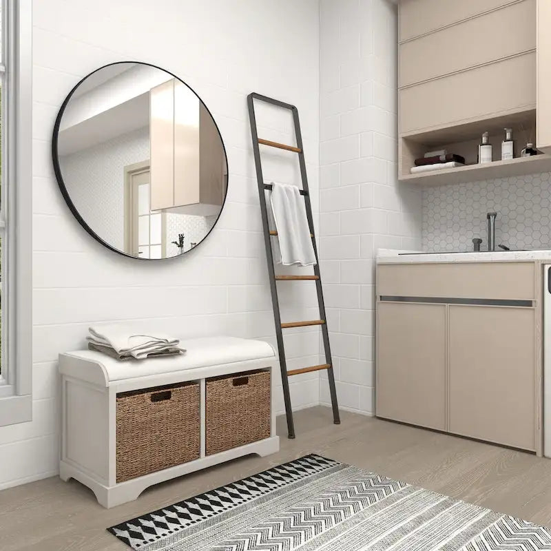 Banc de rangement en bois blanc avec paniers en jonc de mer marron et coussin d'assise – Siège simple, 86,4 cm (L) × 40,6 cm (l) × 50,8 cm (H)